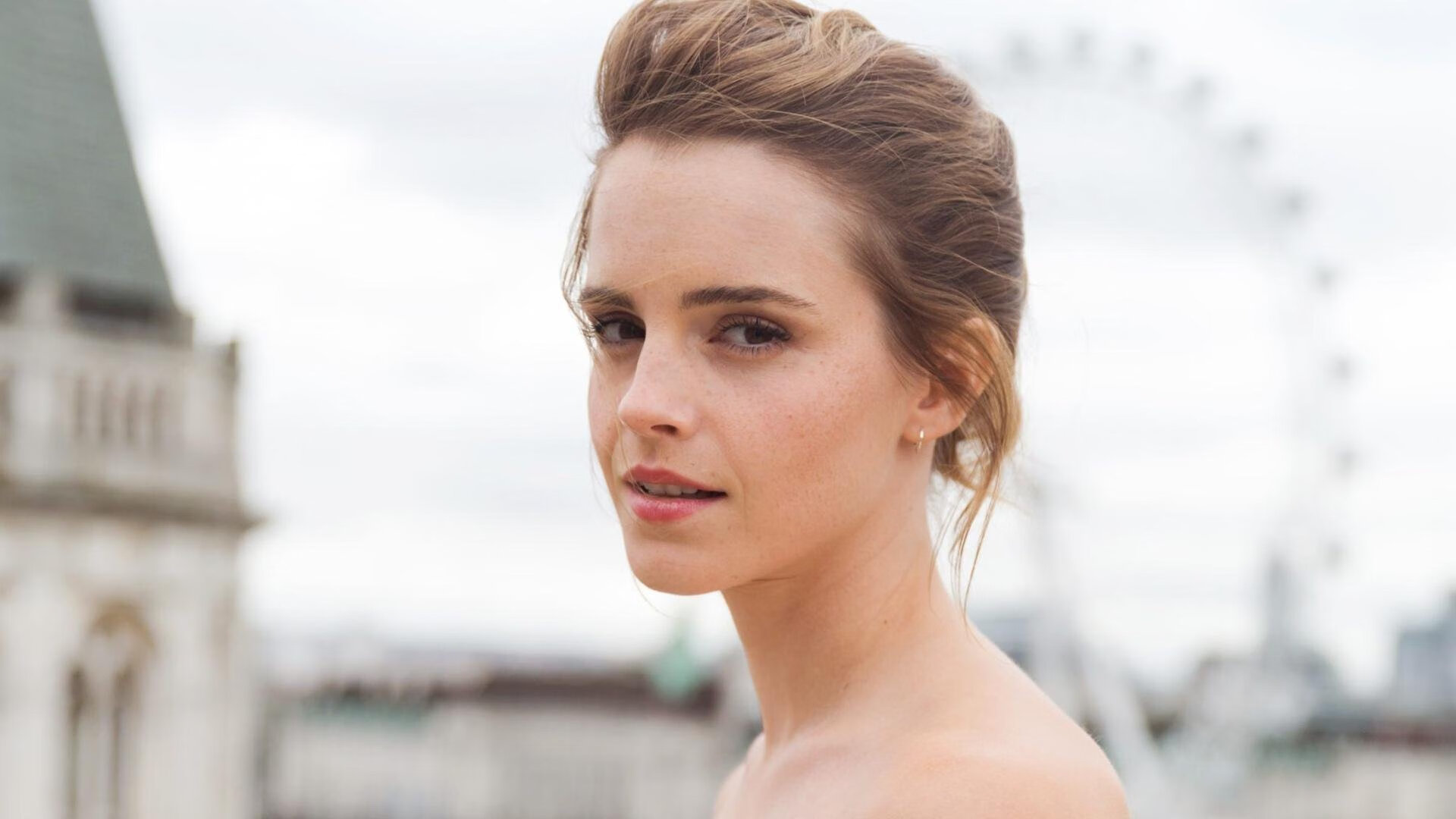 切尔西中路传导撕裂密集防线,切尔西传奇中锋